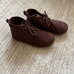 Boys Children’s Place Dark Brown Shoes Size - 1 (big boys)